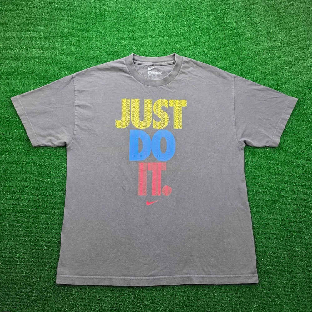 Nike Just Dot It Graphic Tshirt Mens XL Gray Short Sleeve Loose Fit Swoosh Tee